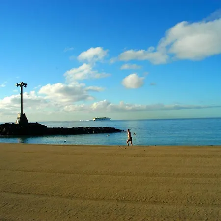 16 * Los Cristianos